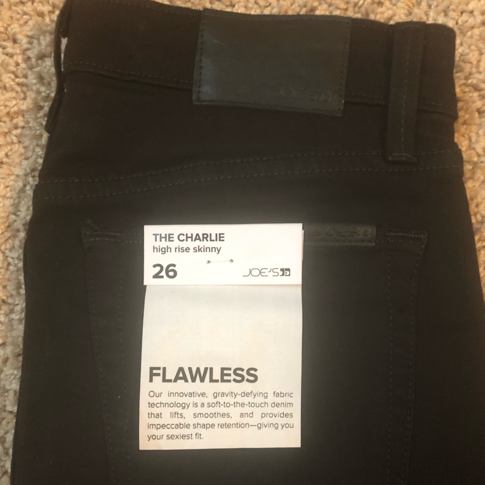 Joe’s JeAns Charlie Skinny Black JeAns